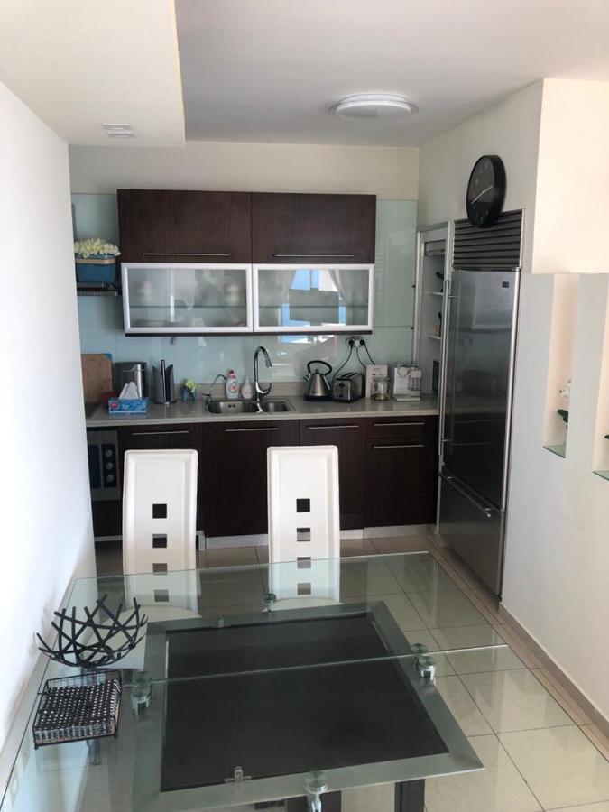 Sky Home Luxury Apartment With Sea View 巴特亚姆 外观 照片